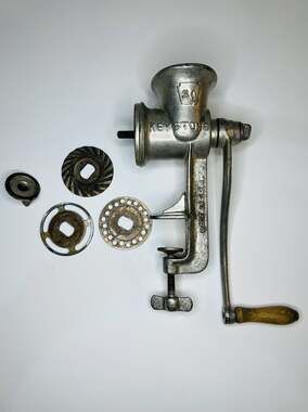 Vintage Keystone No. 30 Hand Crank Meat Grinder Made in USA Boyertown PA